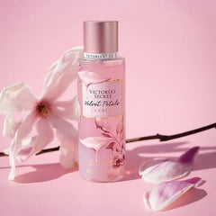 Victoria’s Secret Velvet Petals La Crème Body Mist – 250 ml