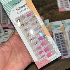 Linqi Artifical Nails With Free Stickers (24Pcs)