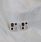 Art of Fashion white resin stud earrings - Each Set