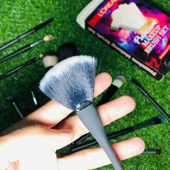 L'ORÈAL Premium Makeup 13 pcs Brush Set