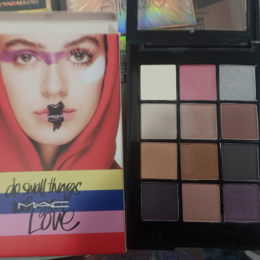 Mac 12 Colors Eyeshadow Palette