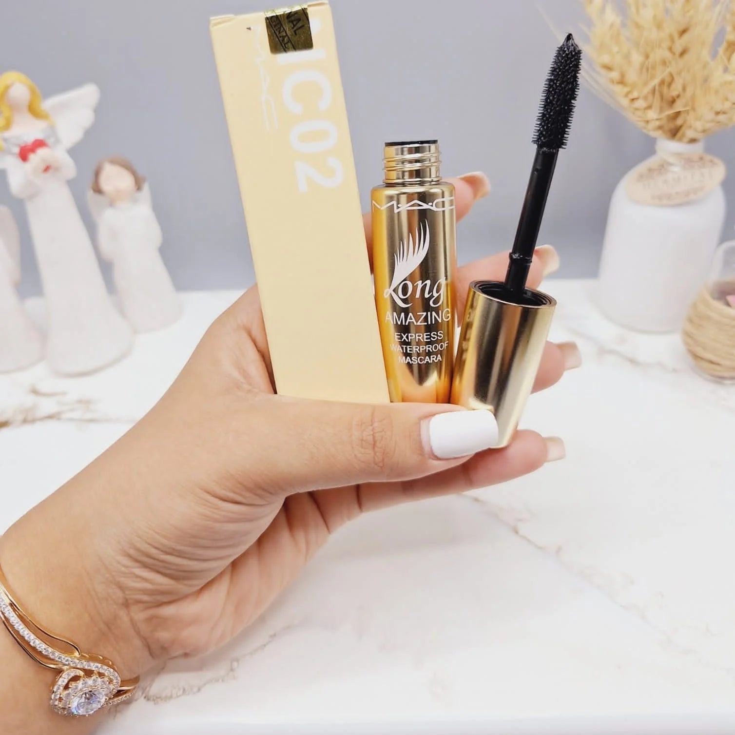 NC02 MAC Studio Liquid Mascara