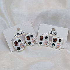 Art of Fashion white resin stud earrings - Each Set