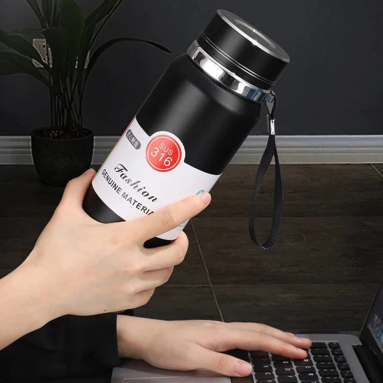 Stainless Steel Vacuum Bottle - 800ml (Random Color)