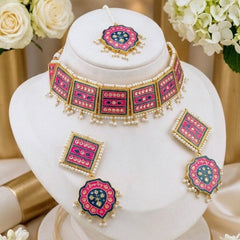 Mena pal Choker Necklace