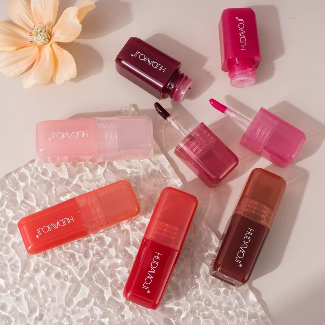Huda moji Lip Plumping Gloss