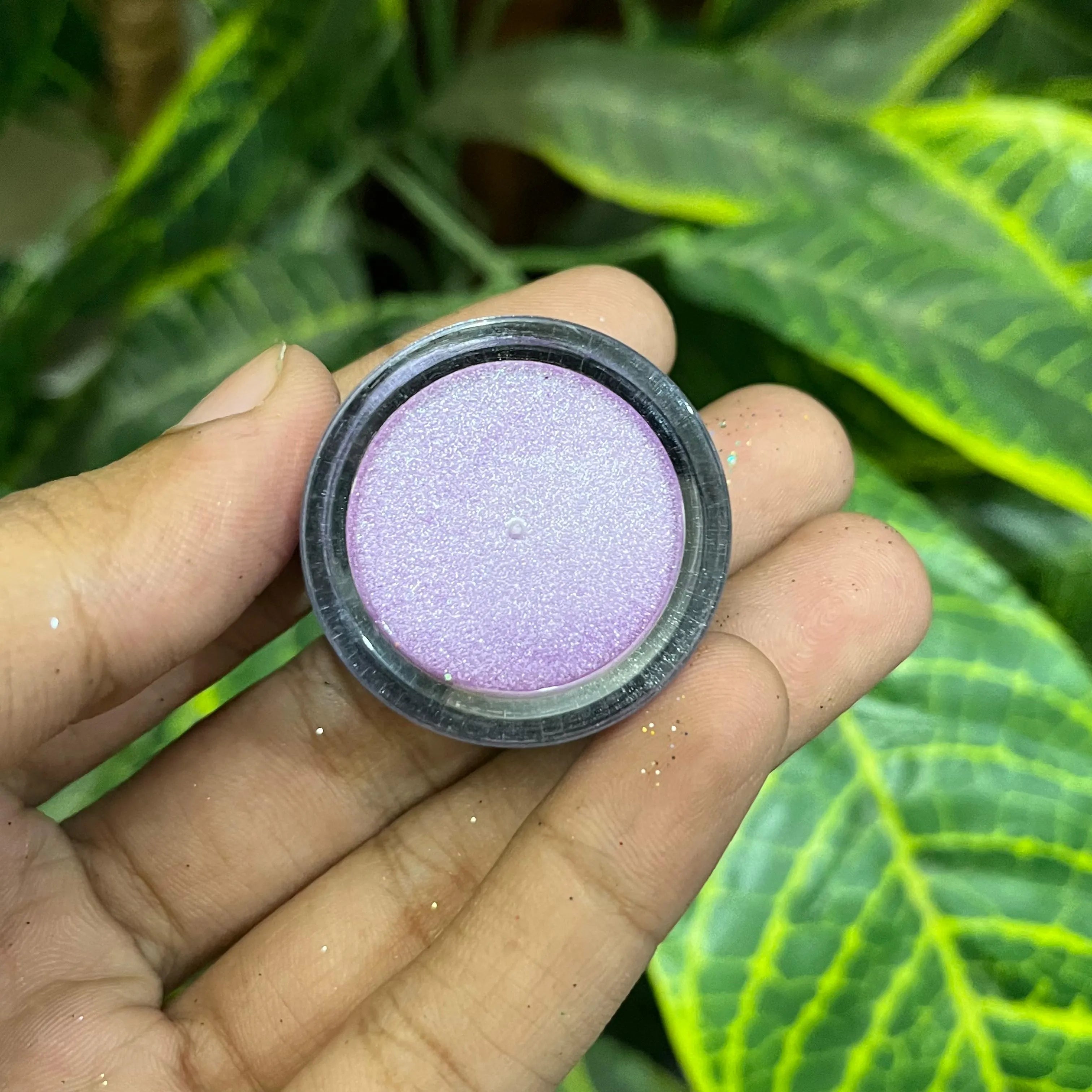 MAC Shimmer Eye Paint – Intense Shine & Bold Color