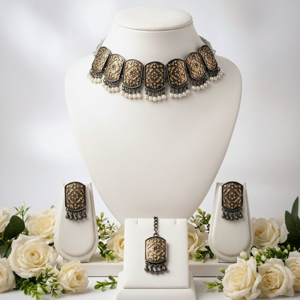 Black & Antique Gold Traditional Jewelry Set