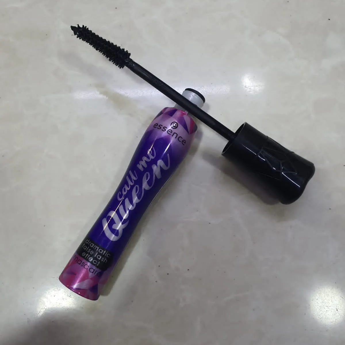 Essence Call Me Queen Dramatic False Lash Effect Mascara - Made In Italy