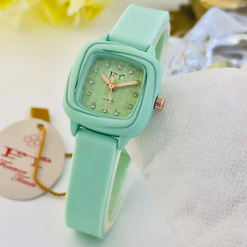 FT Women's Square Cushion-Shaped Quartz Fashion Watch