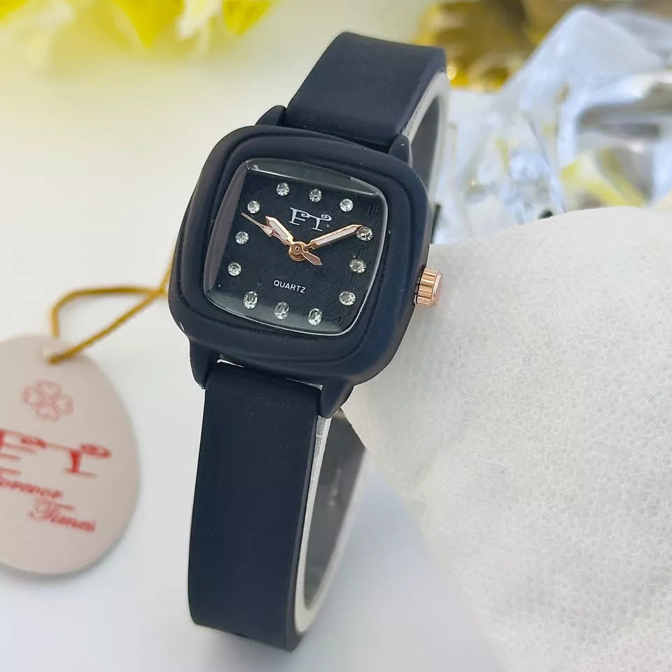 FT Women's Square Cushion-Shaped Quartz Fashion Watch