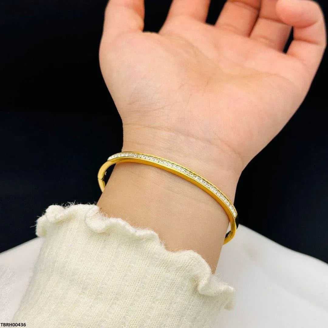 Gold Plated Crystal Incrusted Bangle 
