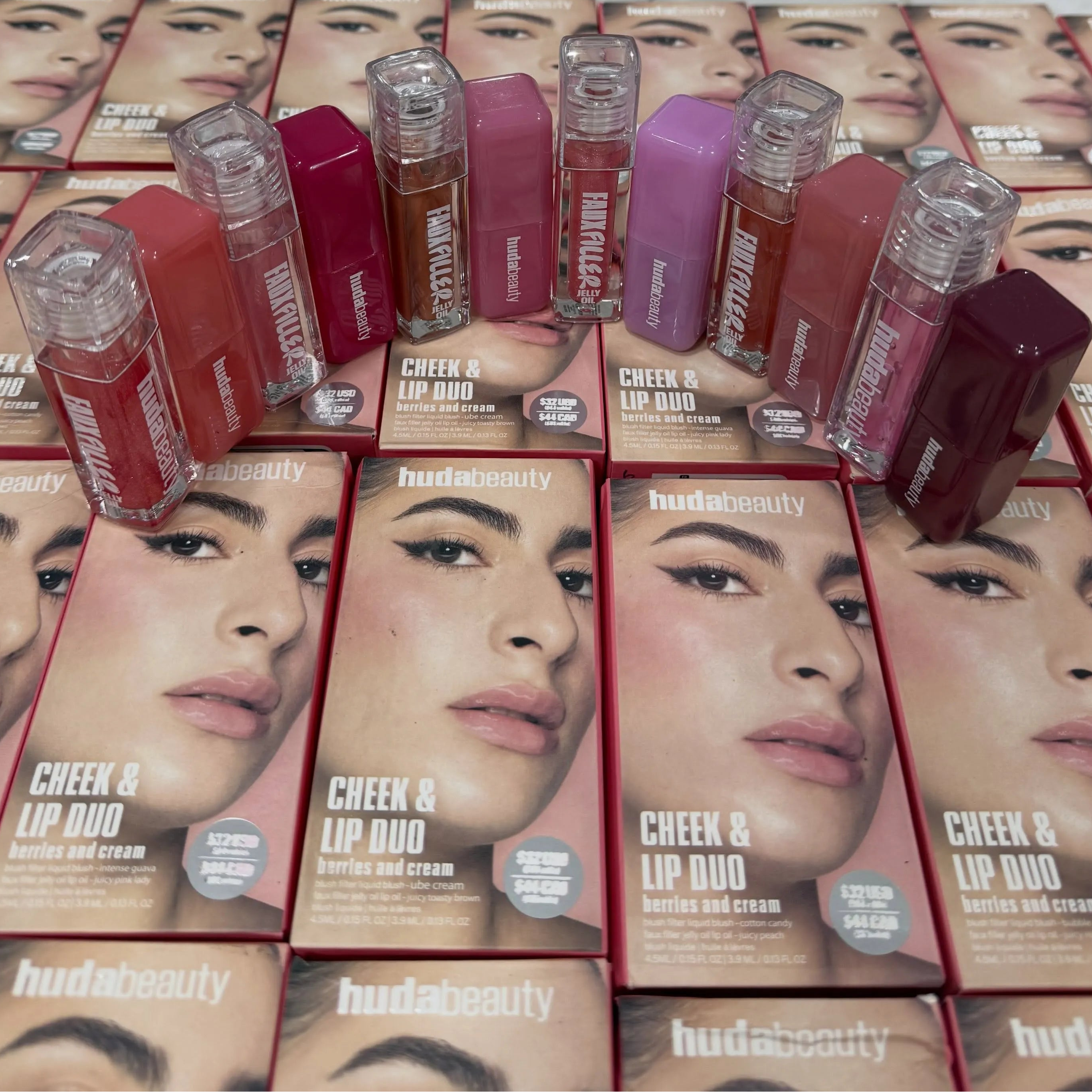 HUDA BEAUTY Berries and Cream Cheek & Lip Duo