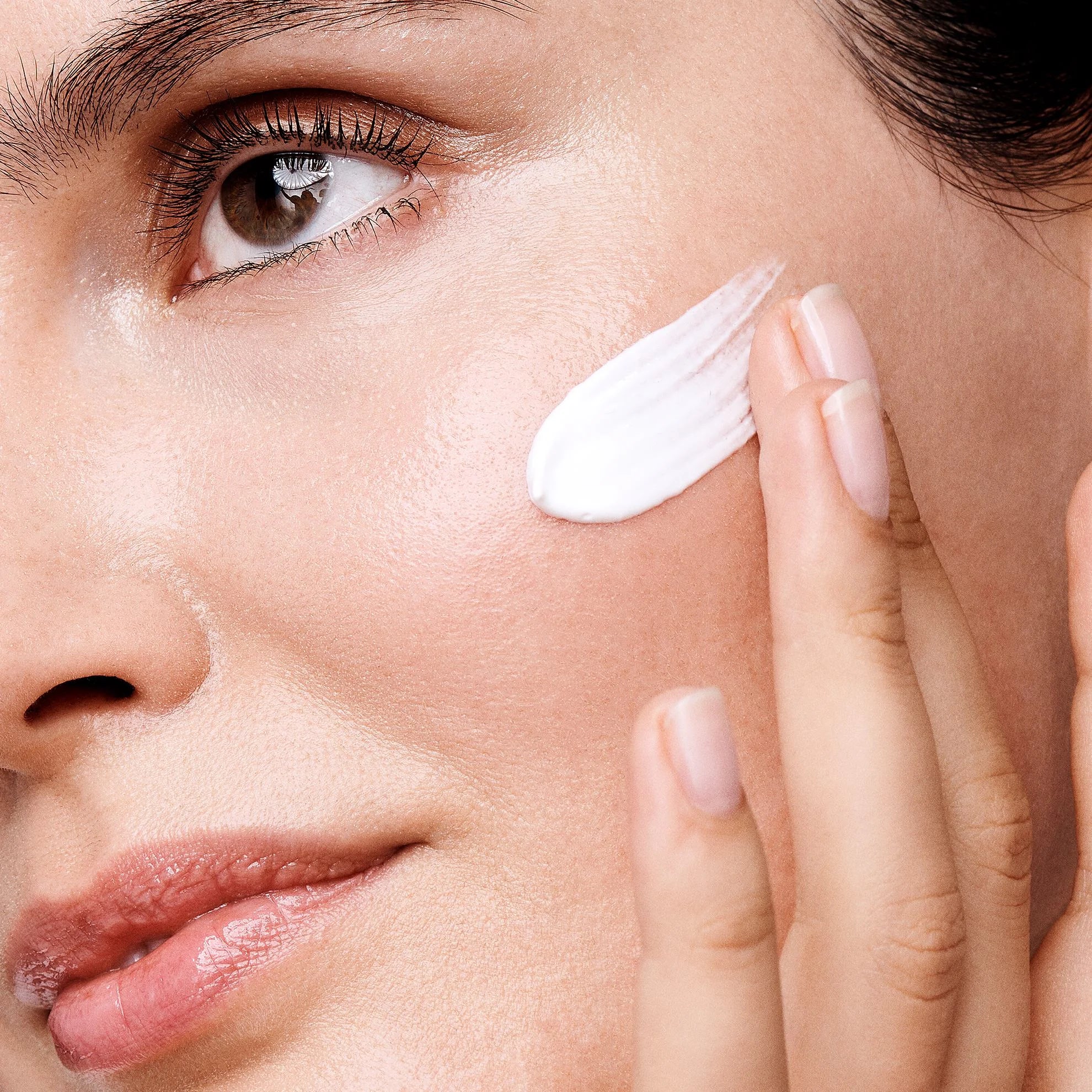 Oriflame Even Out Day Cream SPF 20 – Brightening & Protective Daily Moisturiser - 50ml