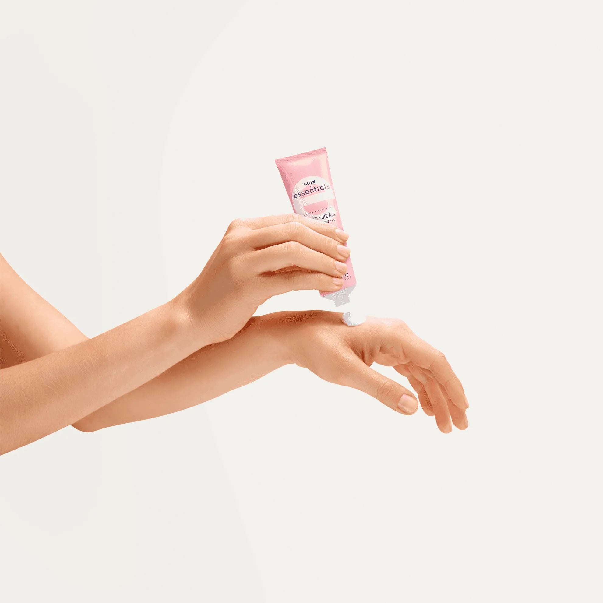 Oriflame Glow Essentials Hand Cream with Vitamins E & B3 – Nourish & Brighten Your Hands