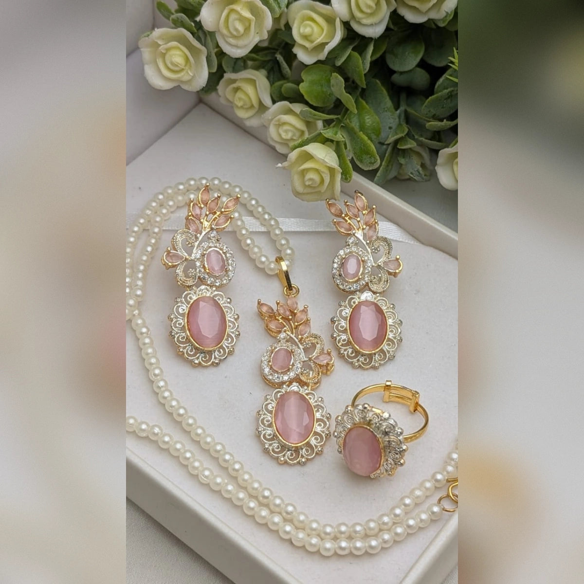 ELEGANT Zircon Set